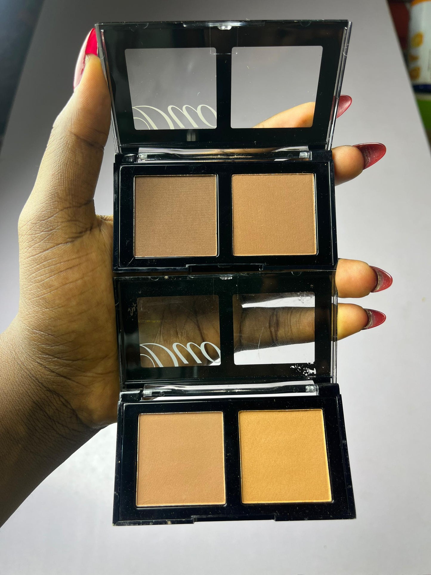 Contour Nicka k
