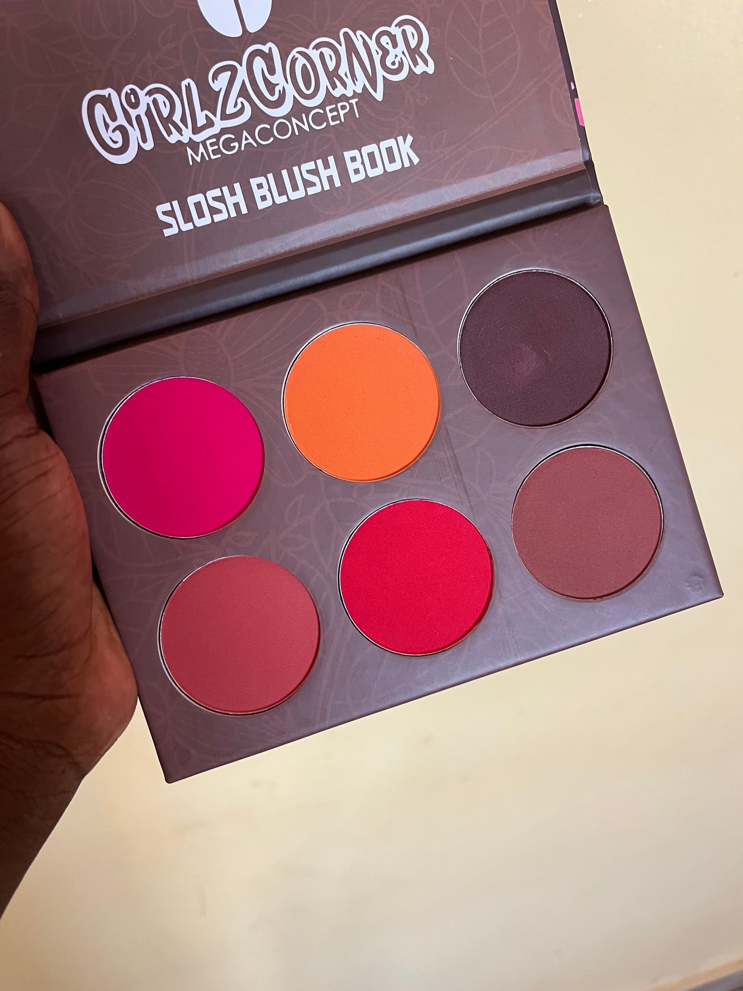 Slosh beauty blush