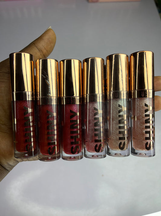 USHAS shiny lipgloss