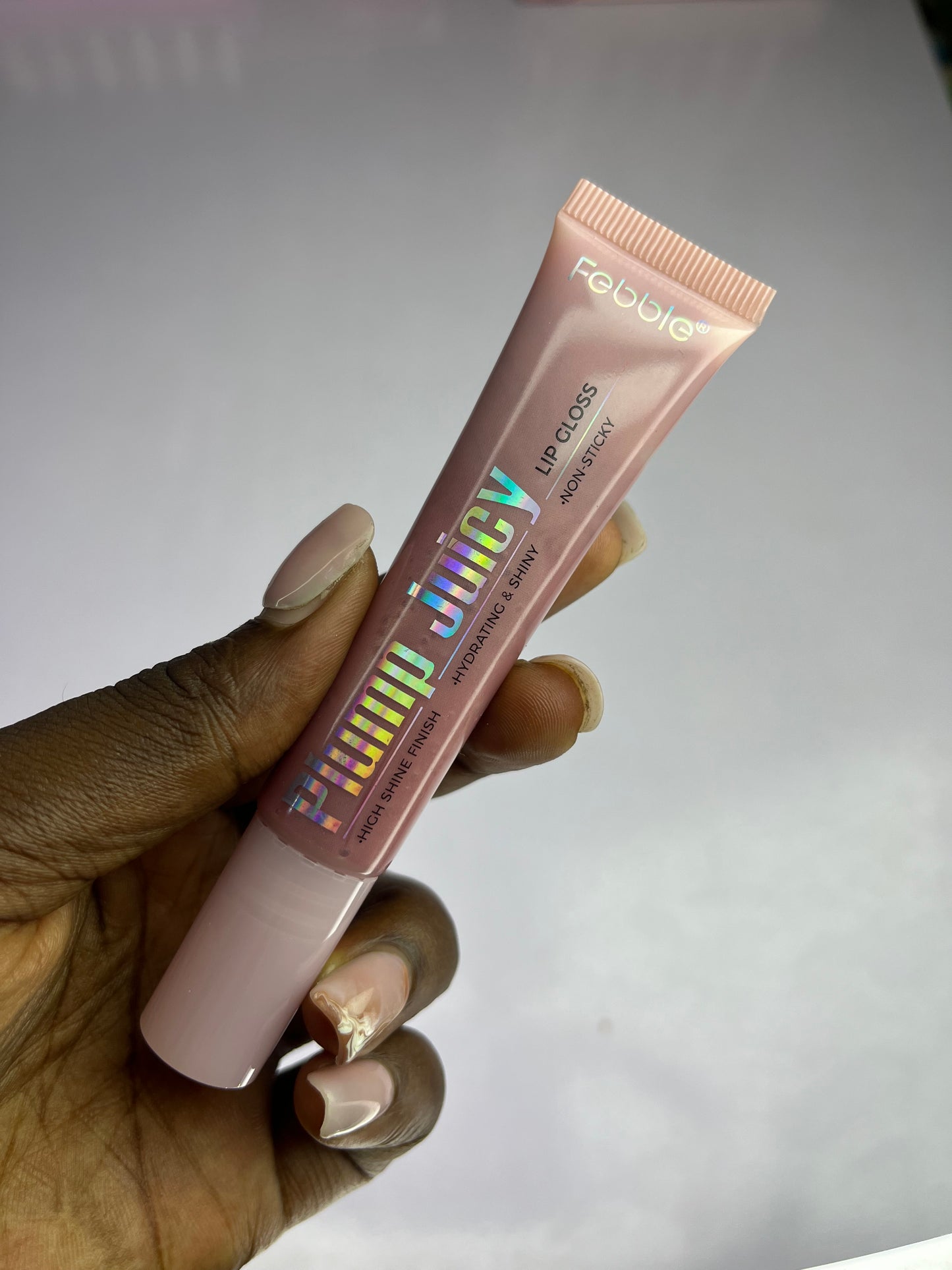 Febble plumping shiny lipgloss