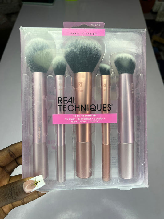 Pinceaux real techniques